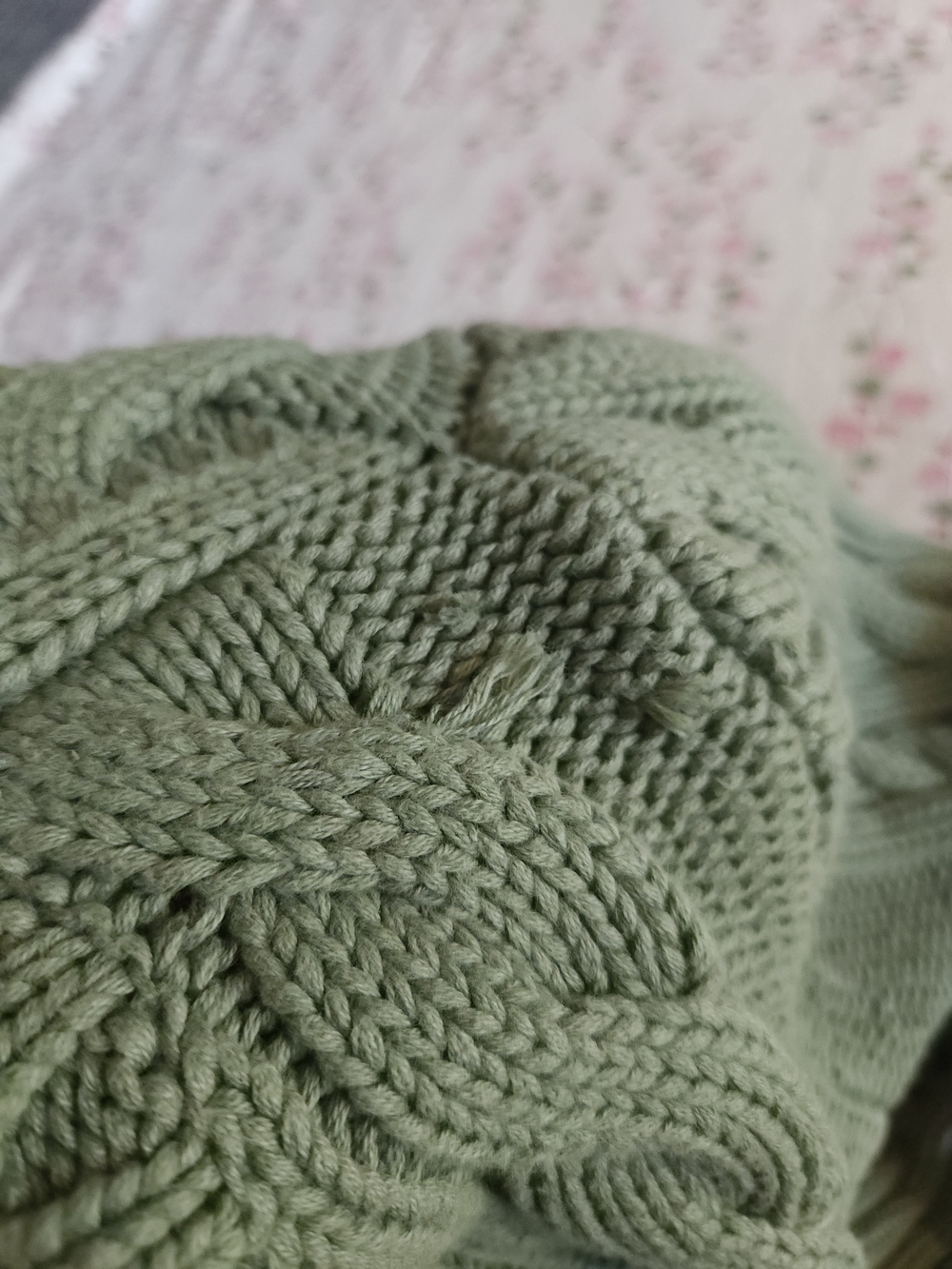 L.L. Bean Double L Cable Crewneck Sweater Sage Green Bay Leaf Cotton Size Small - Picture 9 of 12